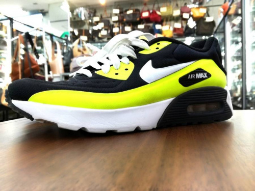 スニーカーのナイキ(NIKE)