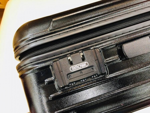 バッグのRIMOWA