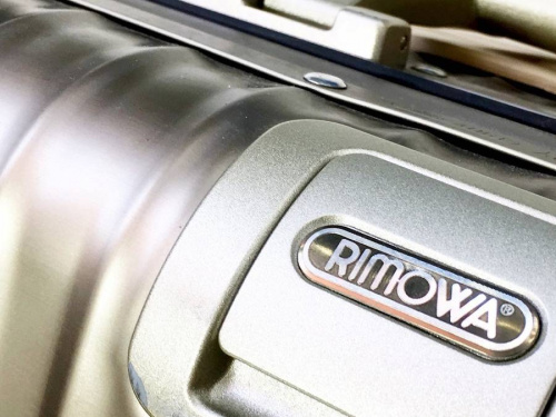 バッグのRIMOWA