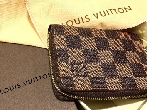 財布のLOUIS VUITTON(ルイ・ヴィトン）