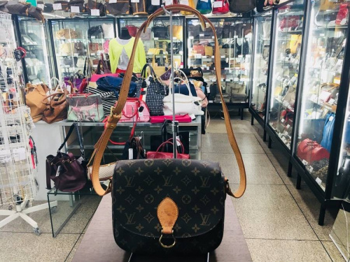 バッグのLOUIS VUITTON(ルイ・ヴィトン）