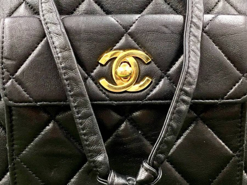 バッグのCHANEL