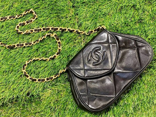 バッグのCHANEL