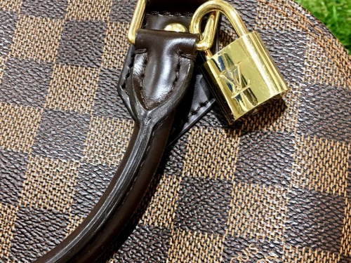 バッグのLOUIS VUITTON(ルイ・ヴィトン)