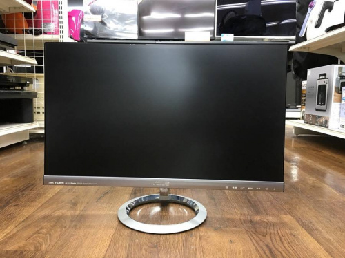 デジタル家電のテレビ