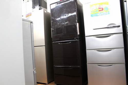 冷蔵庫　3ドア　大型のSHARP　大容量