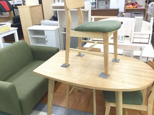 家具 中古のソファー ダイニングセット