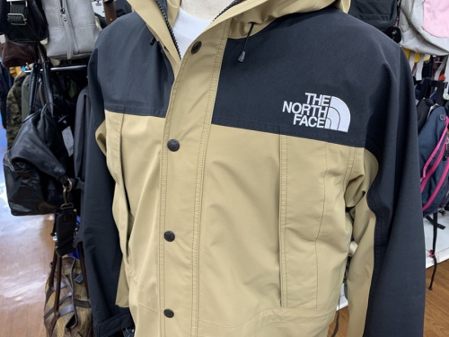 マウンテンライトジャケットのTHE NORTH FACE