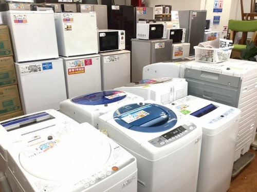 家電　大型の冷蔵庫　