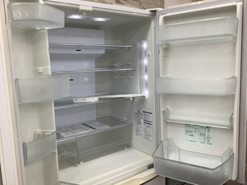 冷蔵庫の6ドア冷蔵庫