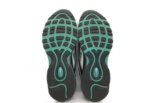 NIKEの浦和3店舗　スニーカー　シューズ　買取情報