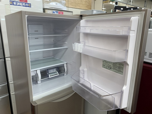 冷蔵庫の3ドア冷蔵庫