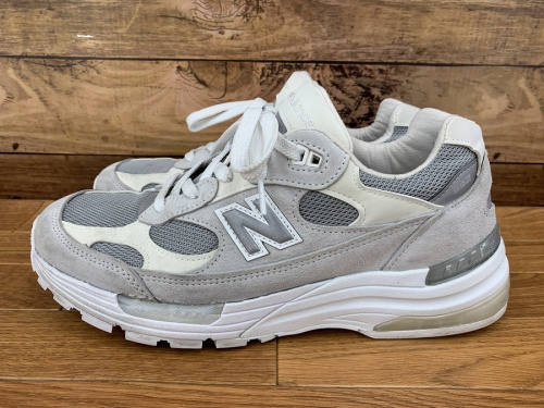 ローカットスニーカーのNEW BALANCE ニューバランス