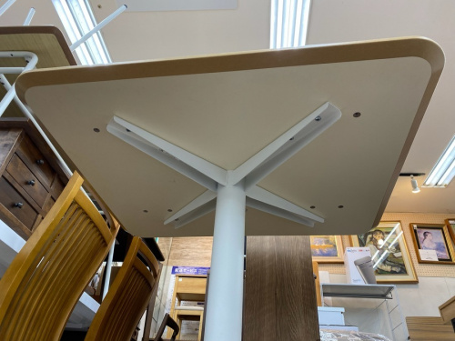 IKEA（イケア）のテーブル【BILLSTA】が買取入荷しました！｜2021年11