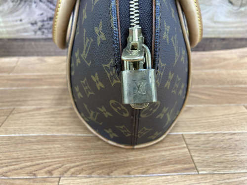 ルイヴィトンのLOUIS VUITTON