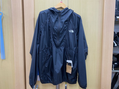 トップスのジャケット