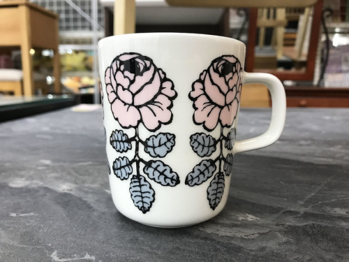 洋食器のマグカップ