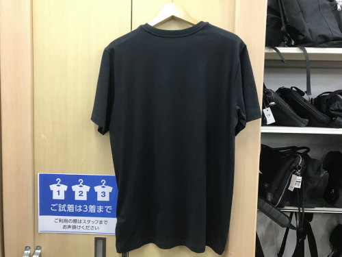 プリントTシャツのCOACH×PEANUTS