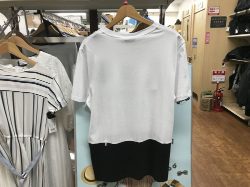 ビッグレタリングTシャツのMONCLER