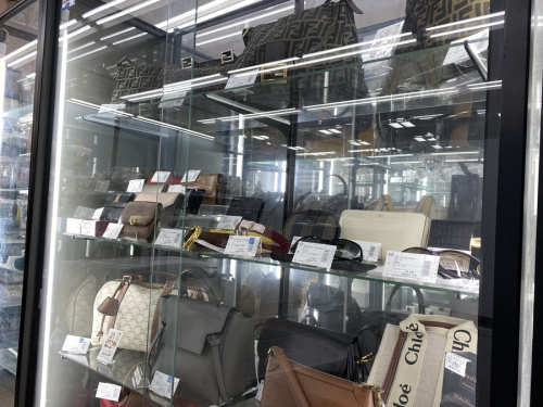 長財布のLOUIS VUITTON