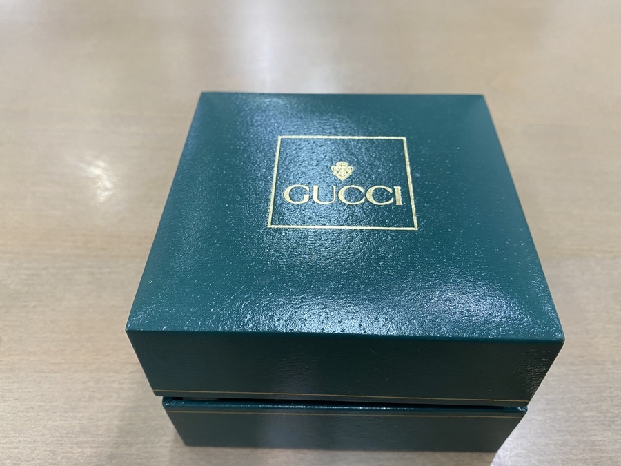 GUCCI チェンジゼペル　10色　動作未確認　箱付き 色変え可能！？GUCCI（グッチ）のチェンジベゼルバングル