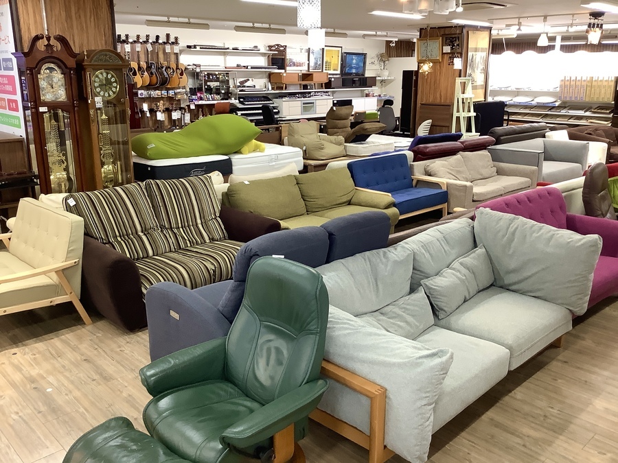 大塚家具　トレスソファ　オットマン　美品 定価の半額以下！！IDC大塚家具のオットマン付きソファが入荷