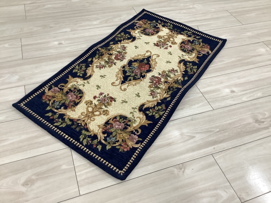 ゴールドが映えるネイビーベースのロングマットが入荷しました！【愛知