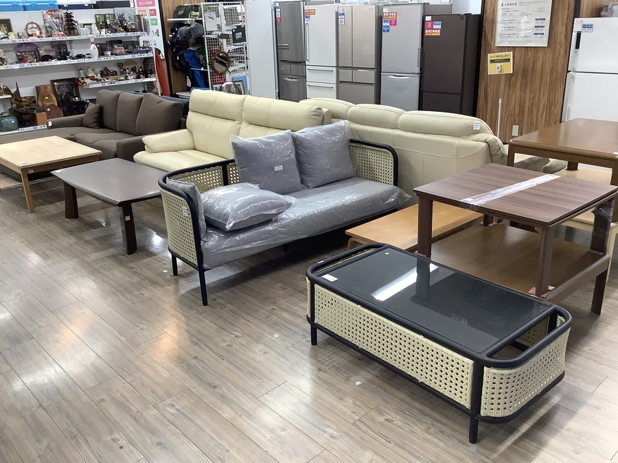オシャレで便利!!!伸縮ローテーブル入荷しました【愛知蟹江店】｜2021