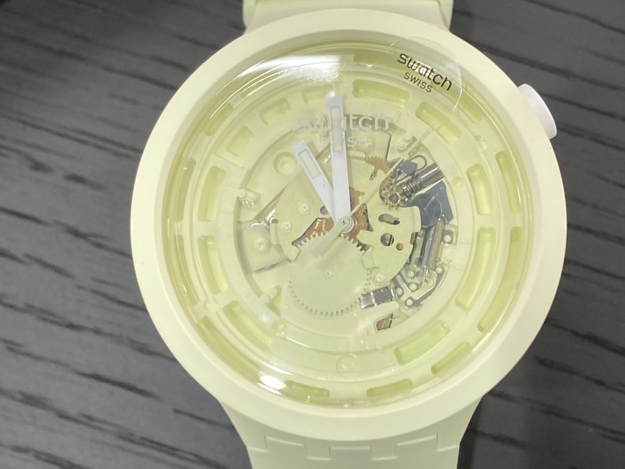 Swatch 手巻き時計 スケルトン ポップカラーなSwatch(スウォッチ)のスケルトンウォッチ入荷しま
