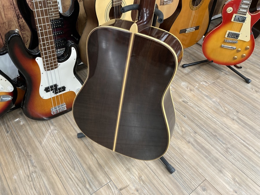 YAMAHAの定番アコースティックギターL-5の前期型が入荷しました