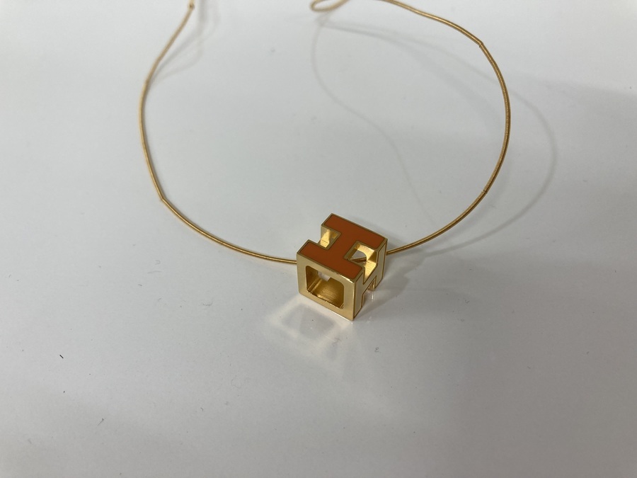 HERMES エルメス キューブネックレス 舞い