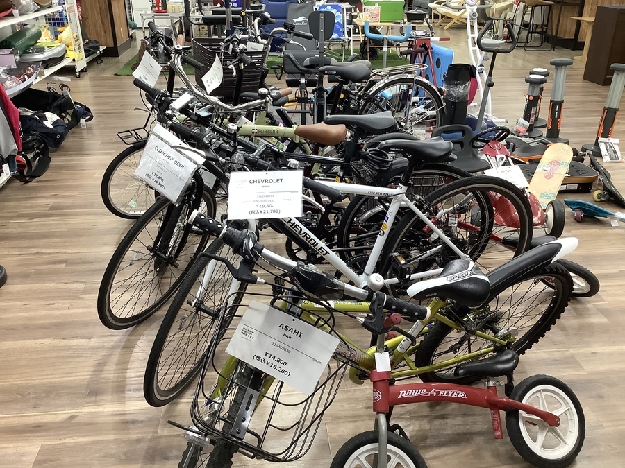 快適な6段変速付】オレンジカラーが爽やかな折りたたみ自転車が入荷 快適な6段変速付】オレンジカラーが爽やかな折りたたみ自転車が入荷