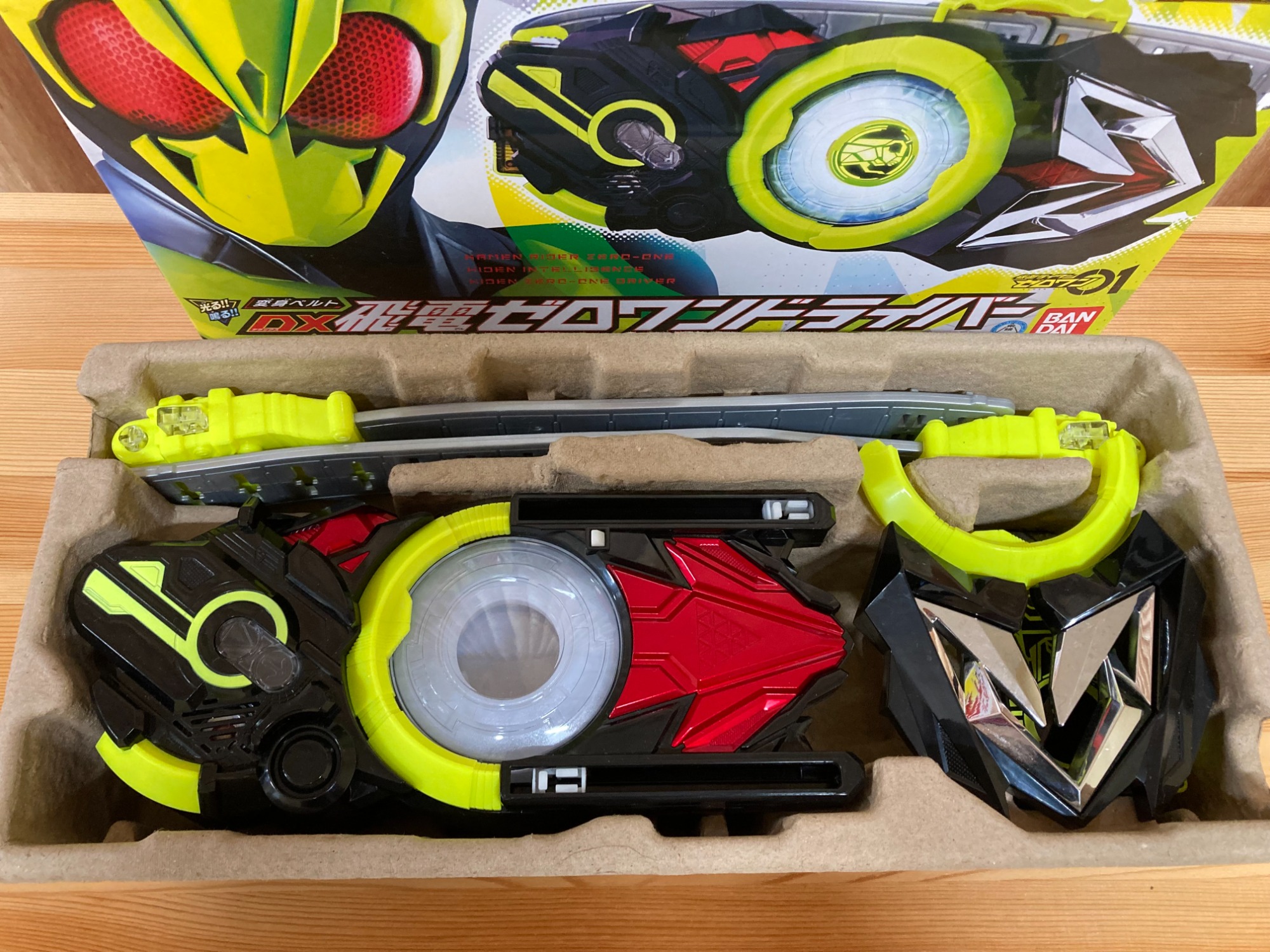 仮面ライダーゼロワンDX飛電ゼロワンドライバーとゼロツープログ