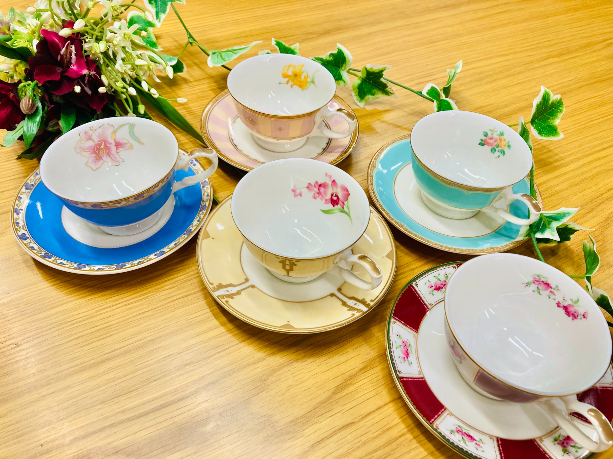 スマホで購入】NARUMI(ナルミ)のカップ&ソーサー5Pセットを買取入荷