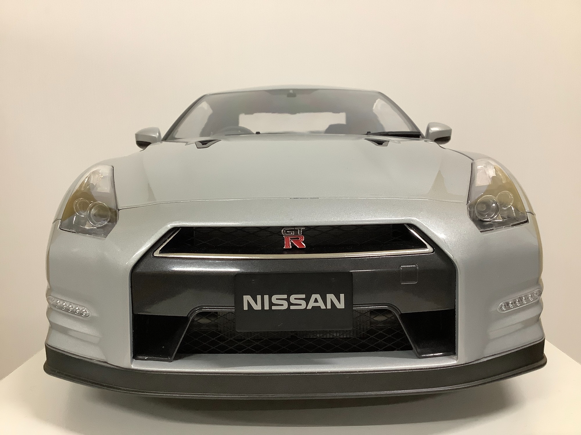 驚異の1/8スケール！NISSAN(ニッサン)R35 GT-Rのモデルカーが入荷しま