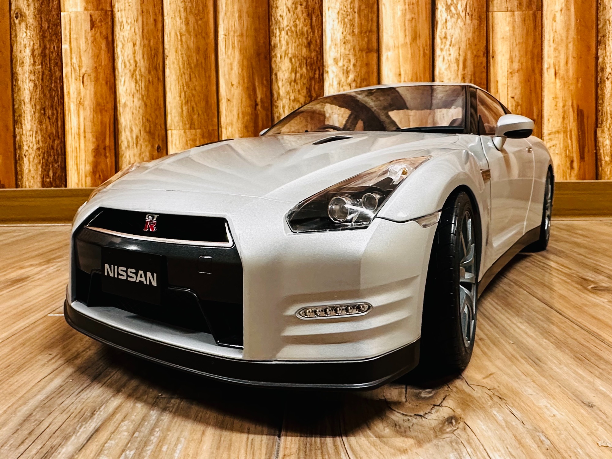 驚異の1/8スケール！NISSAN(ニッサン)R35 GT-Rのモデルカーが入荷しま