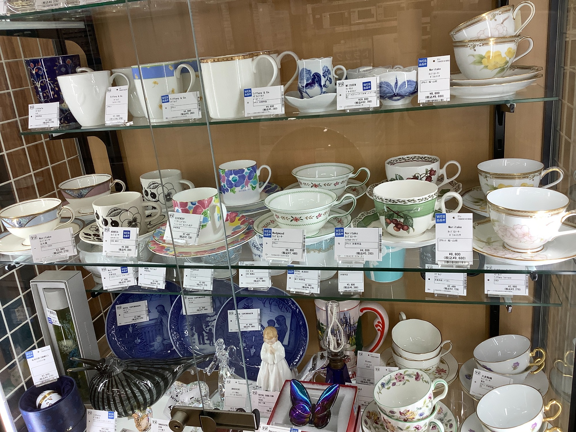 廃盤 ノリタケ SICILIAN BLUE シシリアンブルー　18枚セット Noritake(ノリタケ)のシシリアンブルーのカップ＆ソーサー2Pが入荷致し