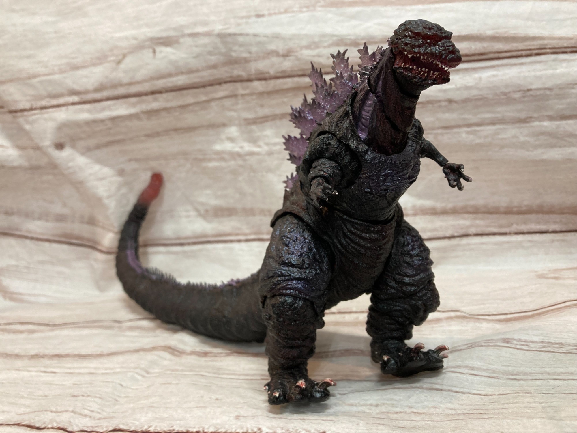 スマホで購入】フィギュアS.H.MonsterArtsゴジラ(2016)第4形態