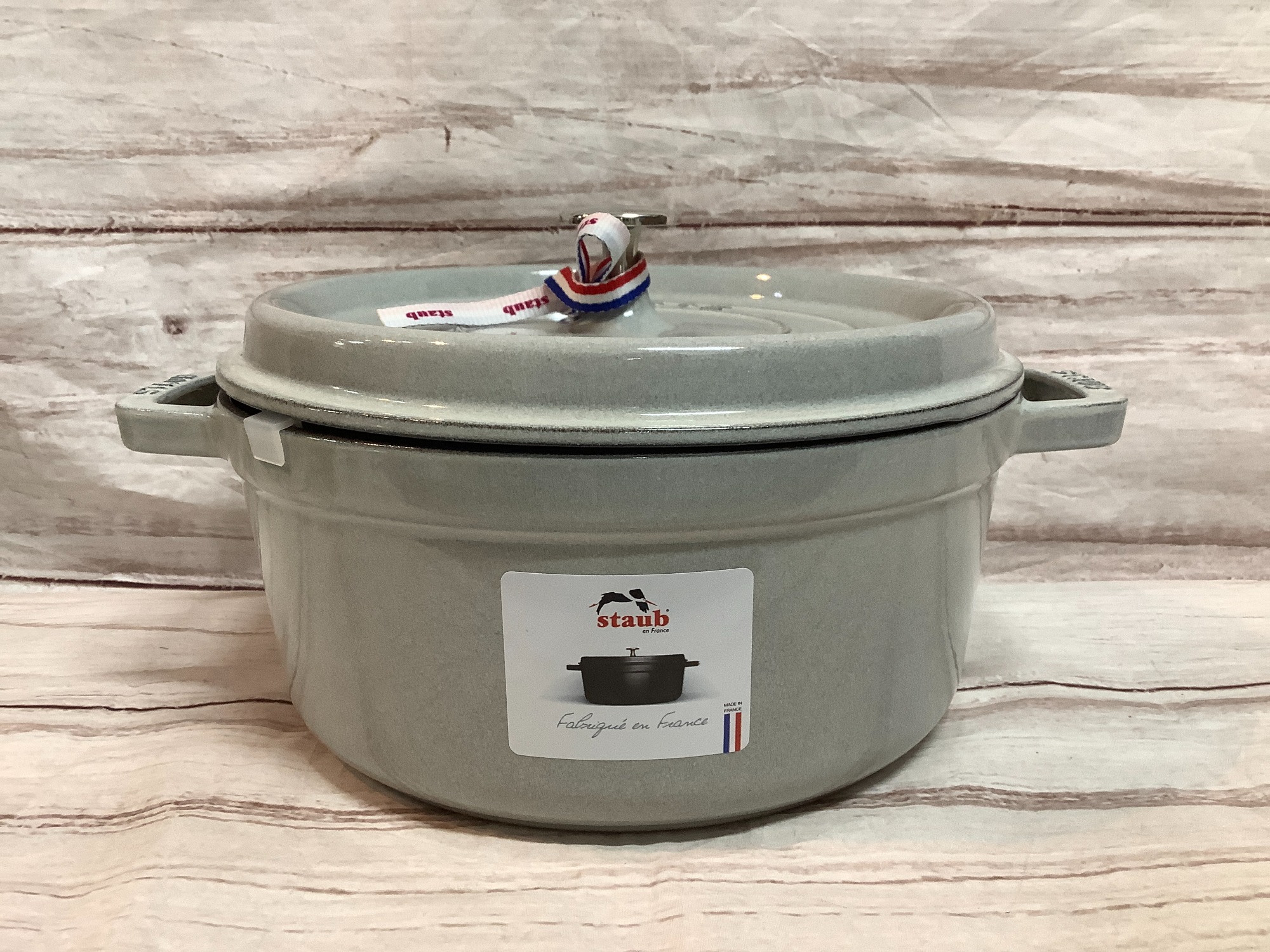 スマホで購入】未使用品！Staub(ストウブ)のピコ・ココットラウンド24