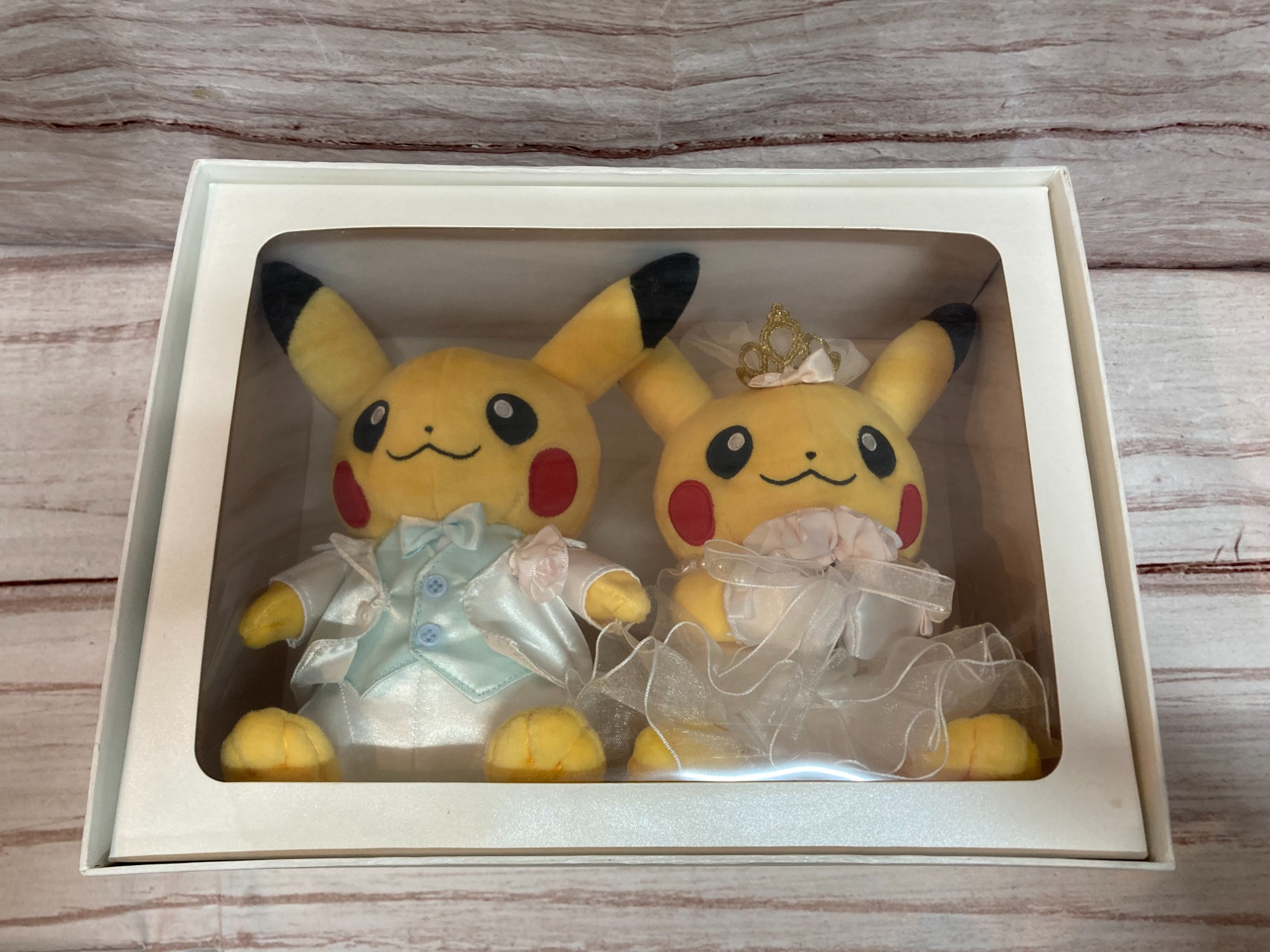 未使用品！Preciouas Weddingポケモン ペアピカチュウが入荷しました
