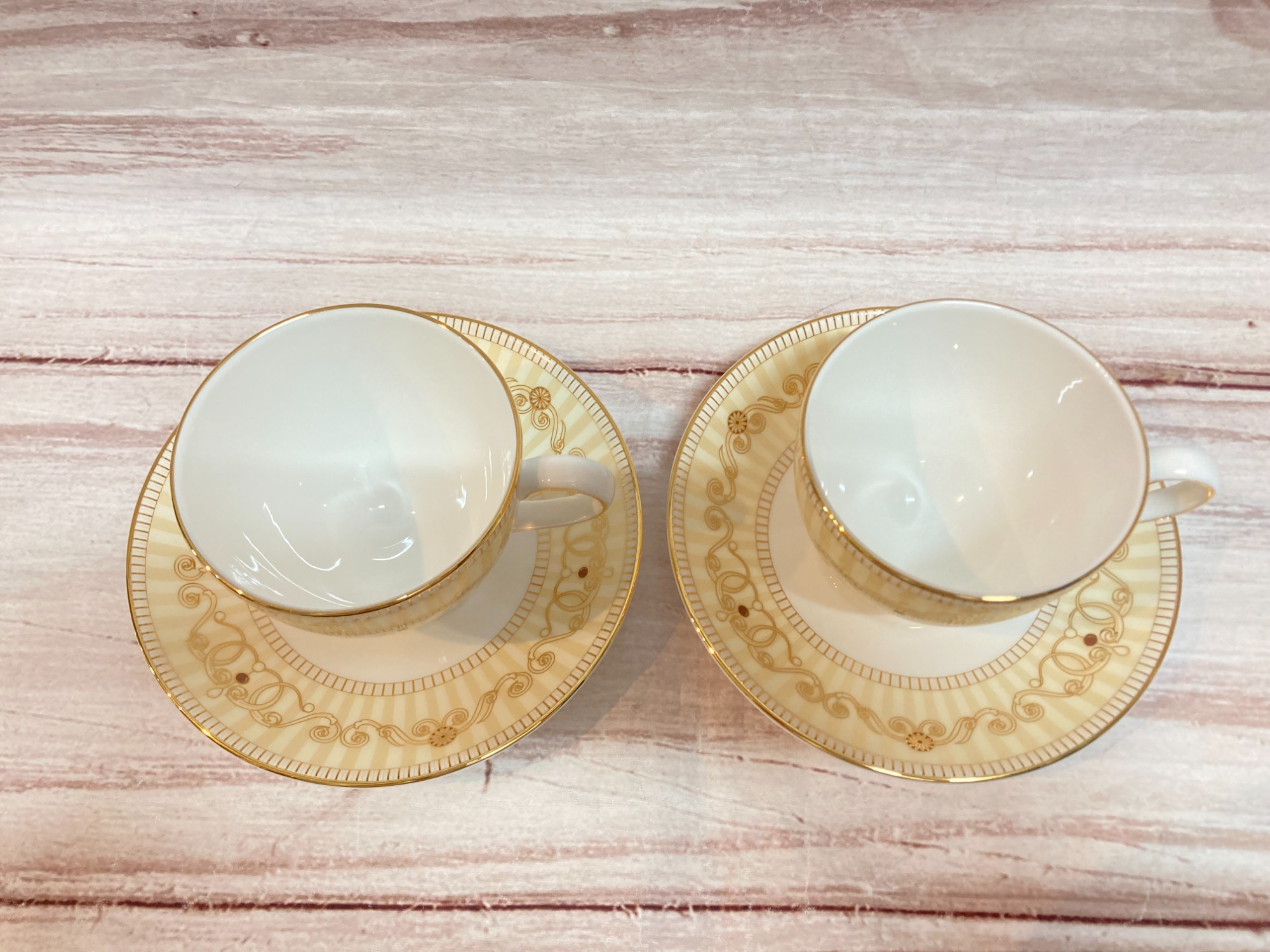 未使用品！Wedgwood(ウェッジウッド)のアレクサンドロ・シャンパン2P