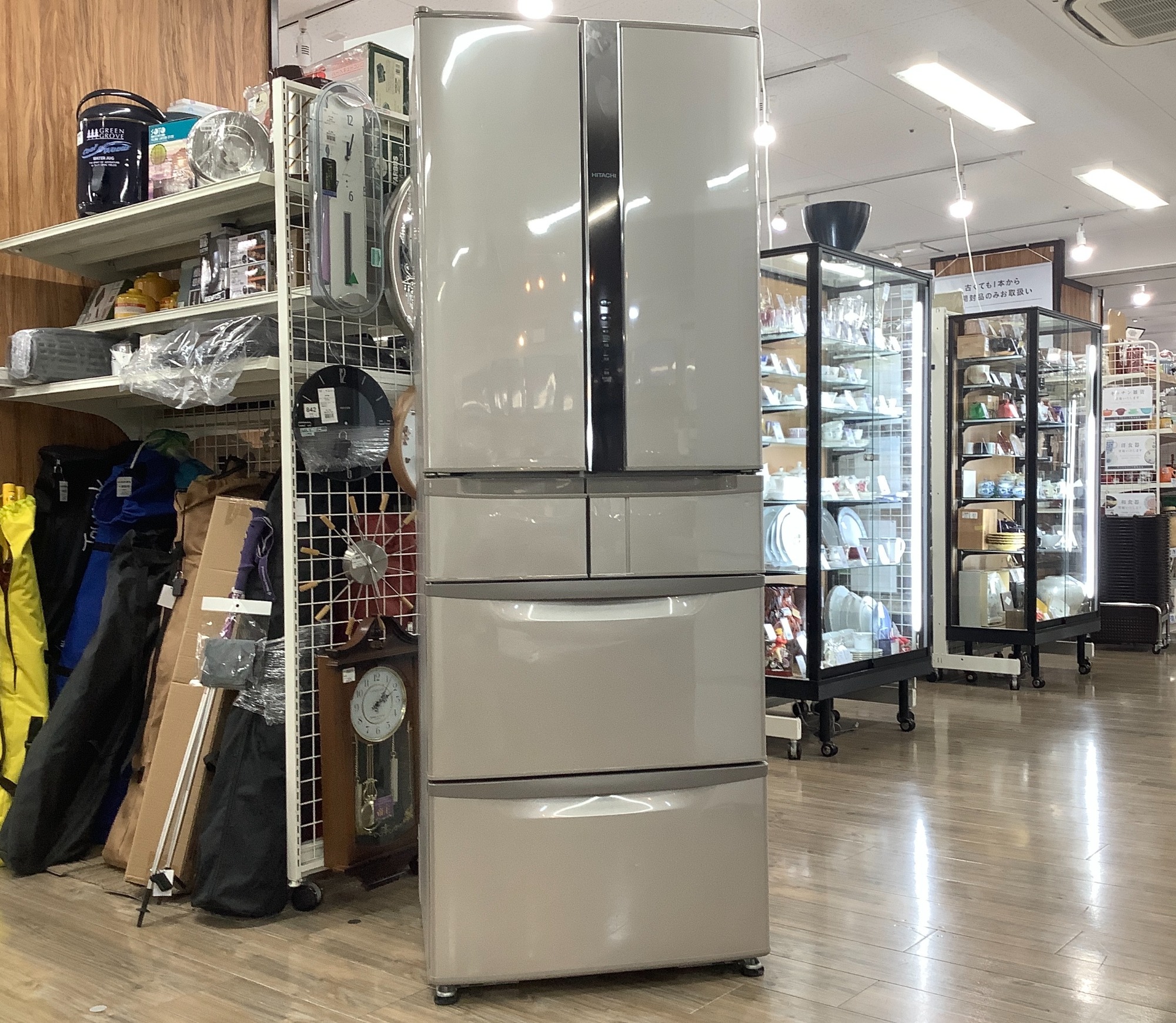 HITACHI(ヒタチ) 6ドア冷蔵庫 441L 2015年製 を買取入荷しました 