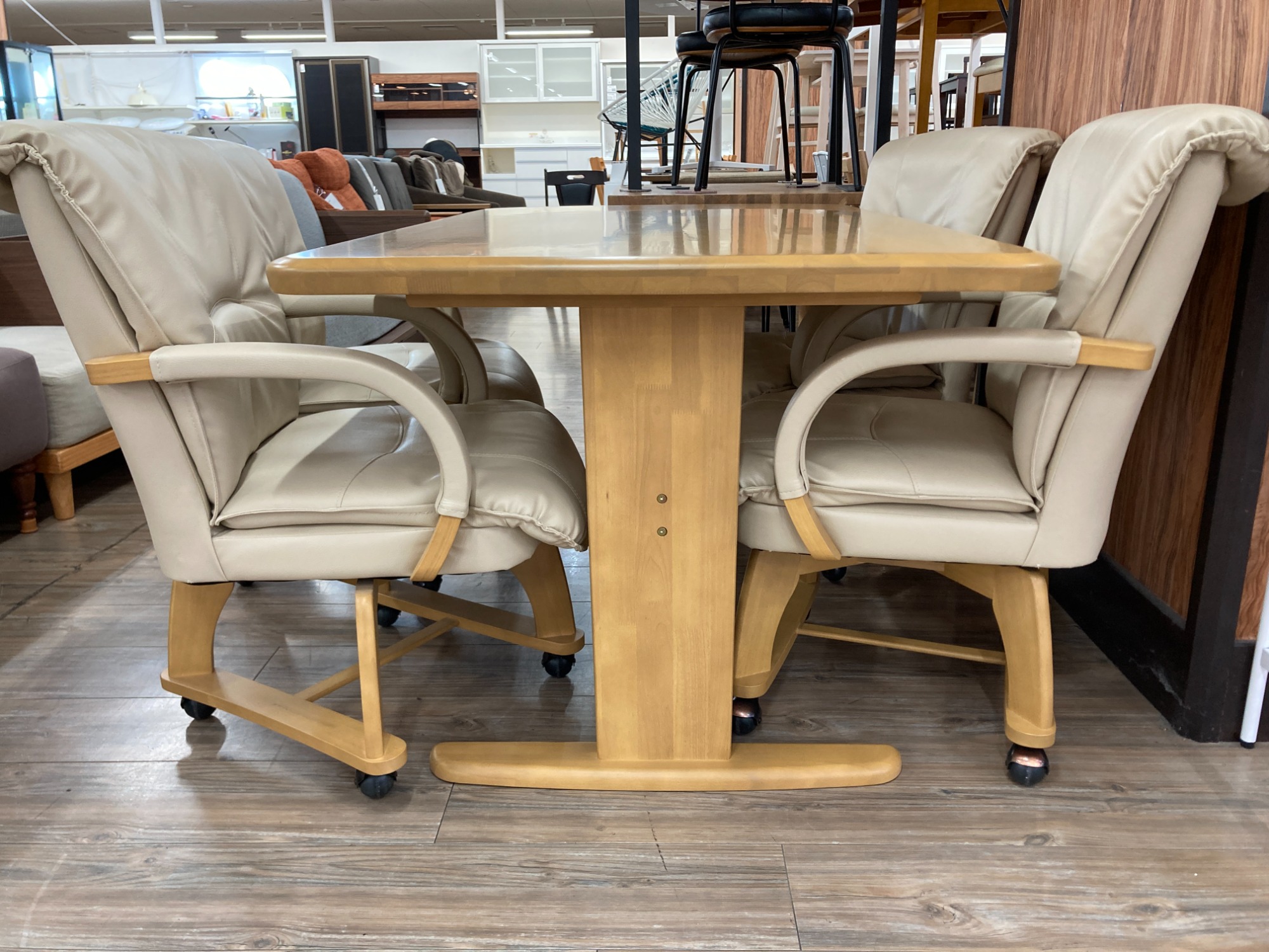 大川家具 ダイニングセット5点を買取入荷しました！｜2024年07月06日