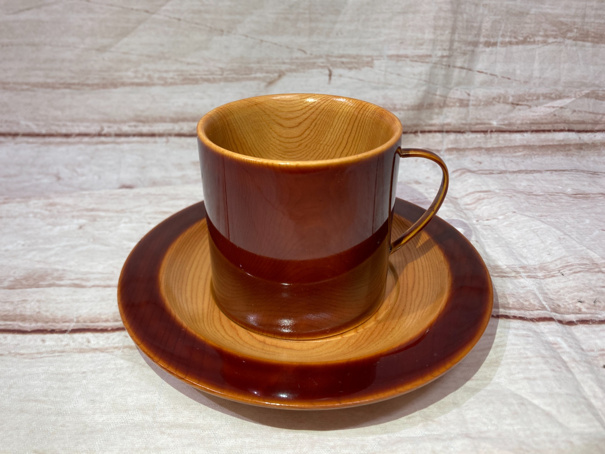 山田春慶店 飛騨春慶塗 カップ＆ソーサー をご紹介致します！｜2024年