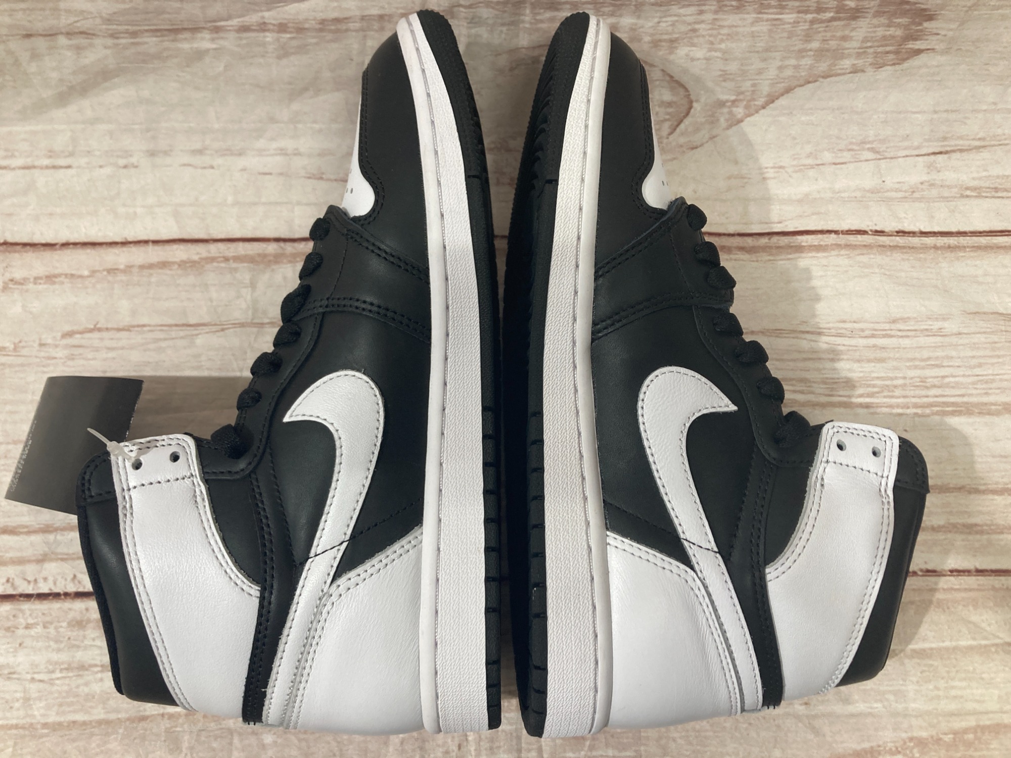 スマホで購入】NIKE (ナイキ) ハイカットスニーカー AIR JORDAN Retro