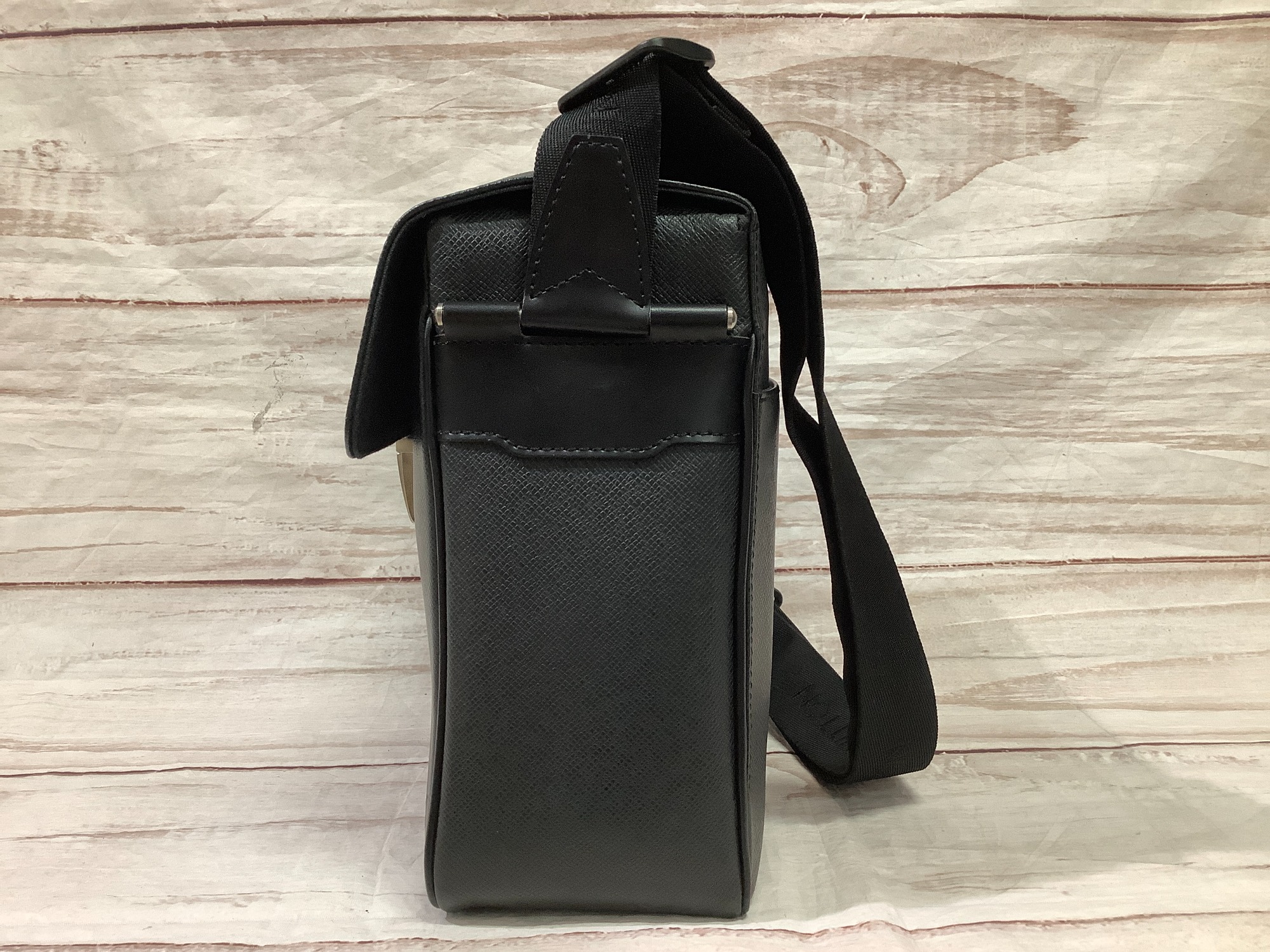 LOUIS VUITTON (ルイヴィトン)M30822 タイガ ヤランガ
