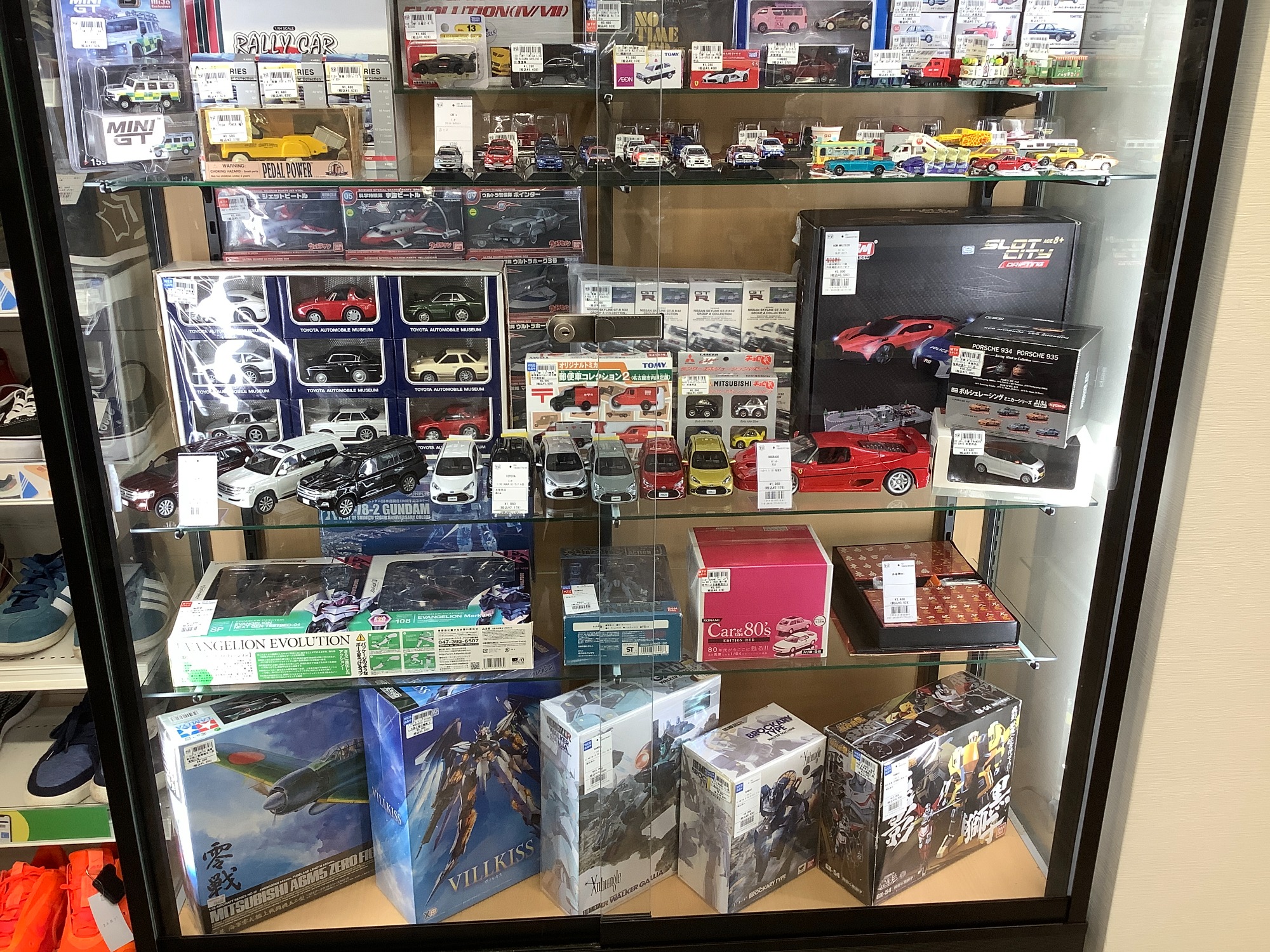 スマホで購入】Playmates（プレイメイツ）×TAKARA（タカラ）SUPREME