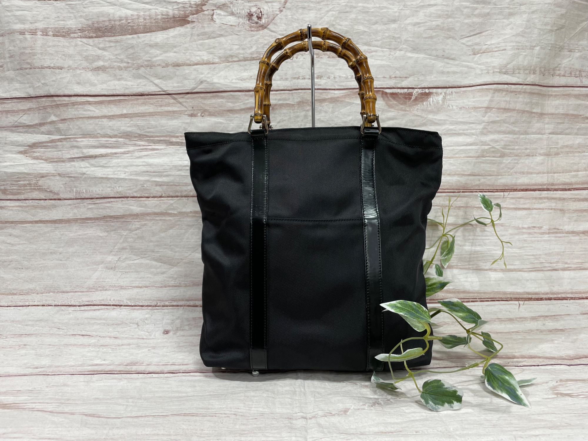 レビュー高評価の商品 GUCCIバンブートートバッグブラック - バッグ バッグ