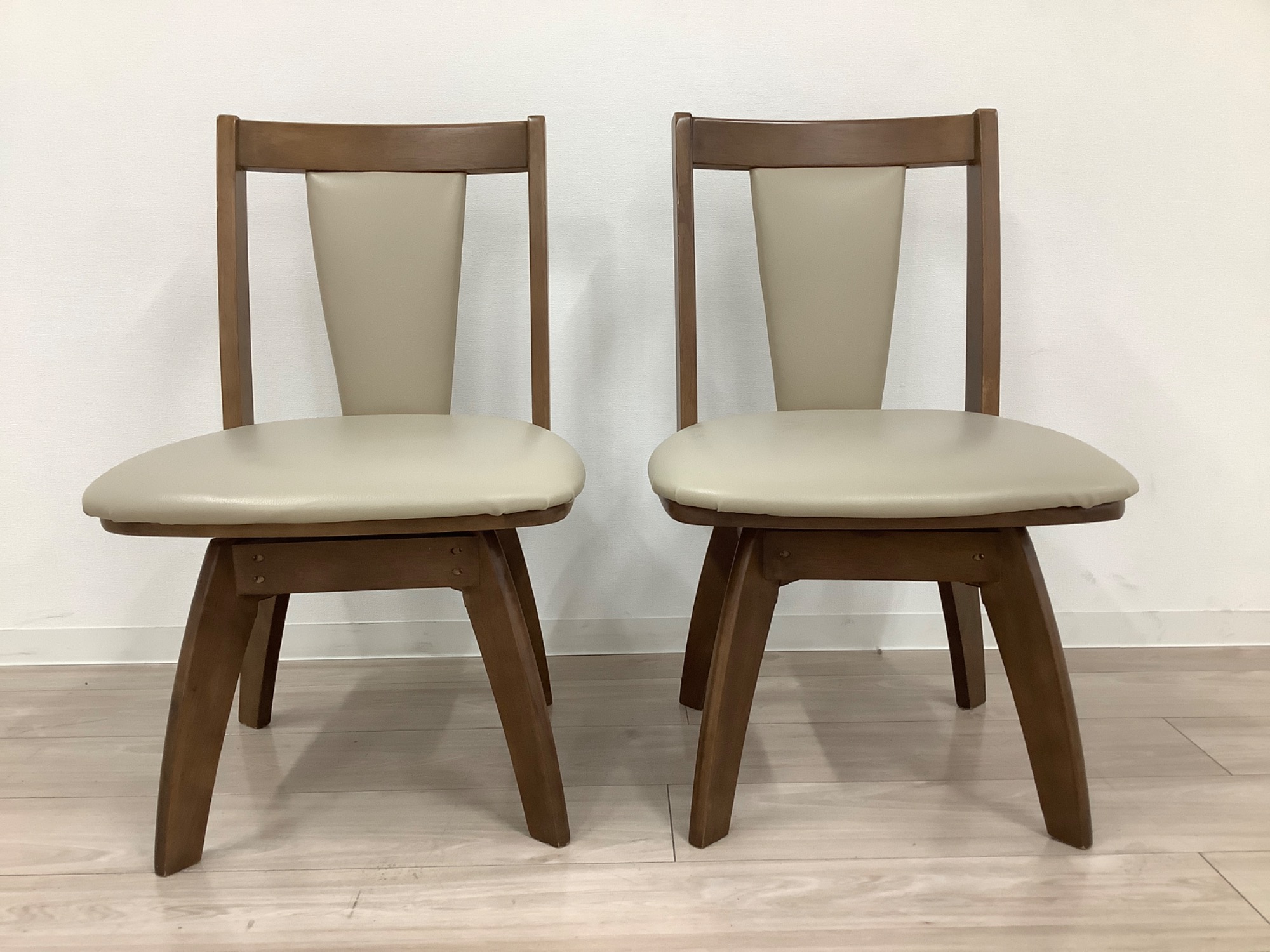 ニトリ ベンチダイニング 4点セット ブラウン&ホワイトを買取 ニトリ ベンチダイニング 4点セット ブラウン&ホワイトを買取