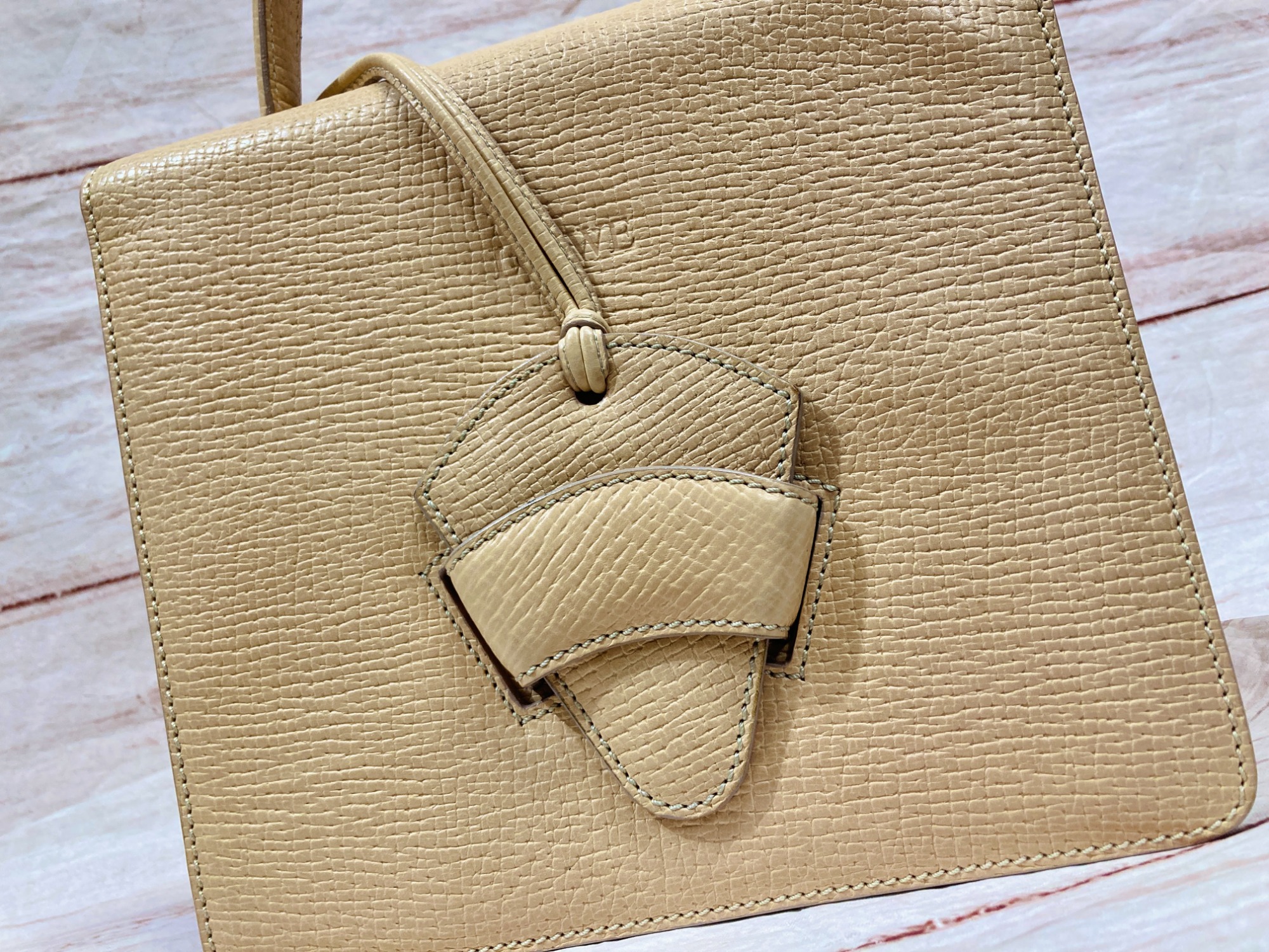 スマホで購入】LOEWE(ロエベ) ハンドバッグを買取入荷しました スマホで購入】LOEWE(ロエベ) ハンドバッグを買取入荷しました